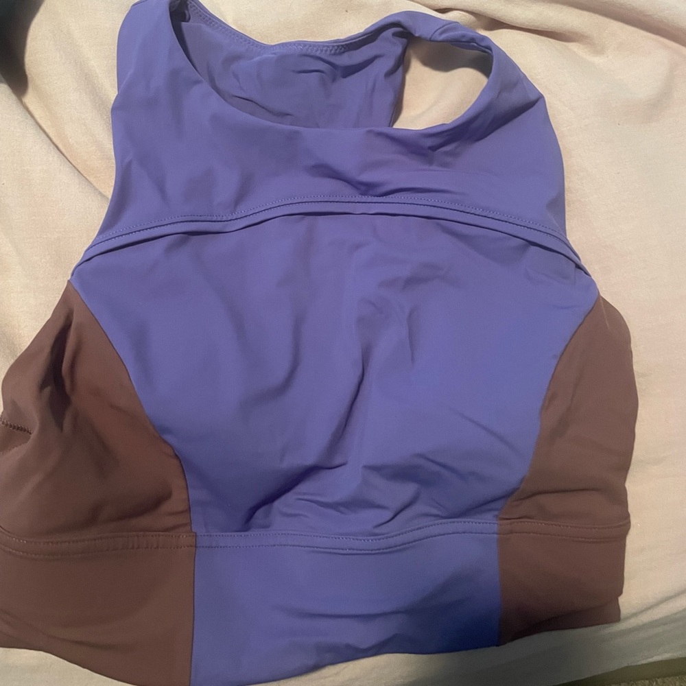Lulu lemon sports bra